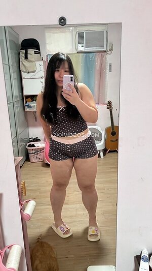 17_linyi Nude Leaked Photo #3