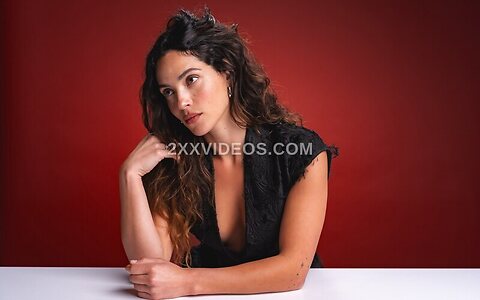 Adria Arjona photo