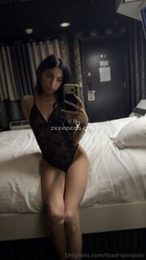 Adrianna Aloni photo