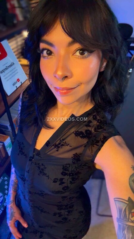 Aileen Senpai photo