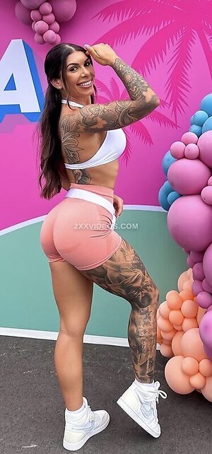 Alexa Watson photo