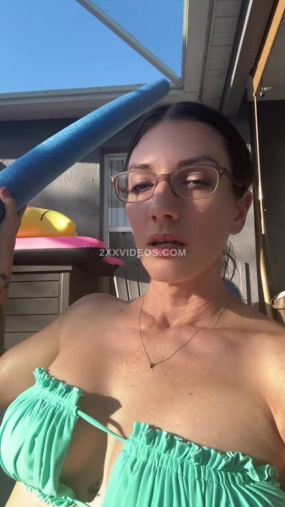 Alexandra photo