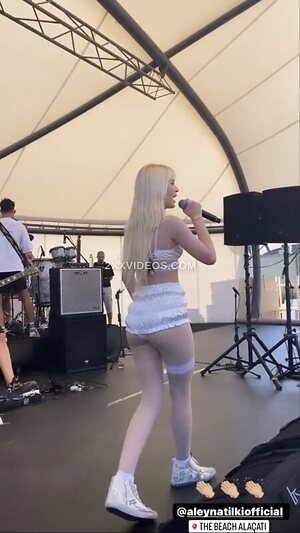 Aleyna Tilki Nude Leaked Photo #22