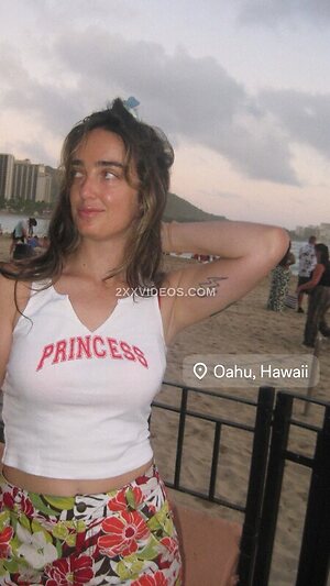 Ali Macofsky Nude Leaked Photo #2