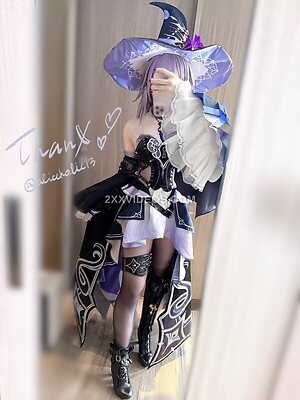 Alice Holic photo