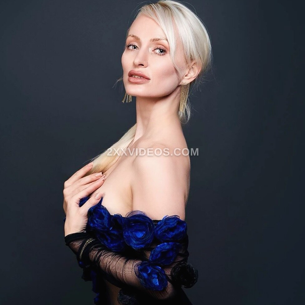 Alona Paz photo