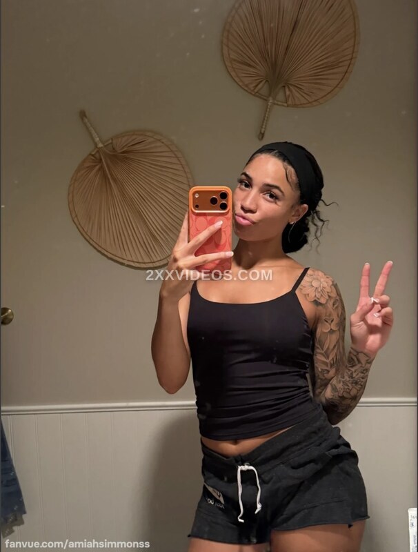 Amiah Simmons photo