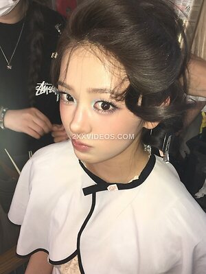 An Yujin Nude Leaked Photo #26