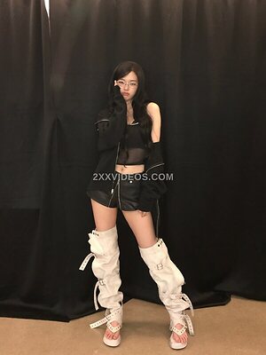 An Yujin photo