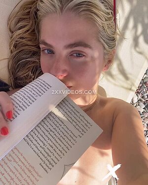 Anais Gallagher