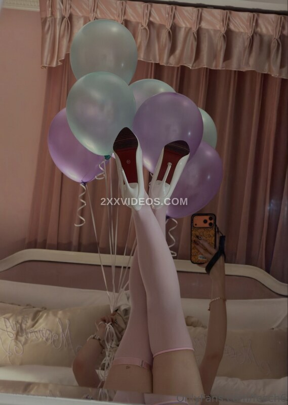 Anna Feschenko photo