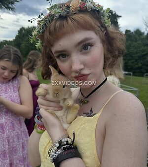 Annaliseelliot photo
