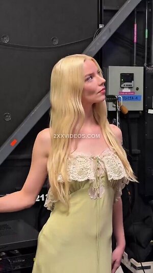 Anya Taylor-Joy Nude Photos