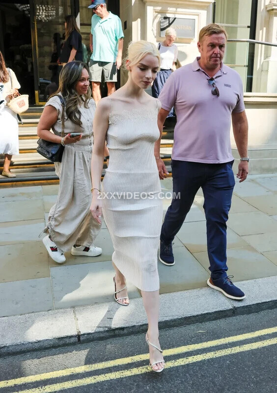 Anya Taylor-Joy photo