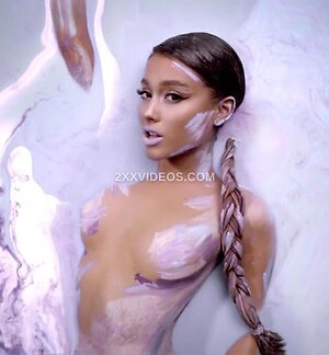 Ariana Grande Nude Leaked Photo #7