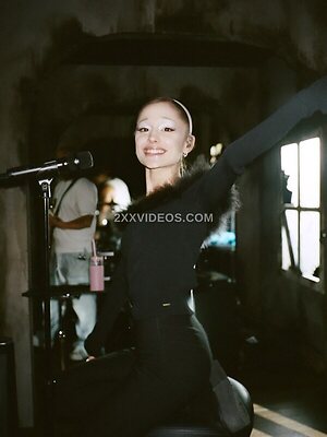 Ariana Grande photo