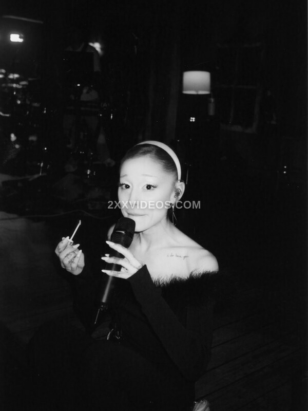 Ariana Grande photo