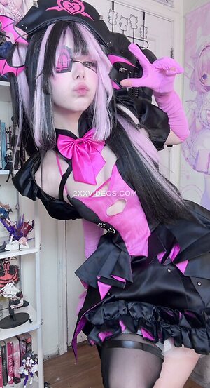 ashisbees Nude Leaked Photo #36