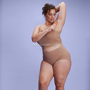 Ashley Graham photo