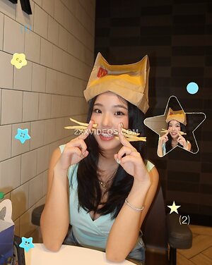 _ashleyhung Nude Leaked Photo #4