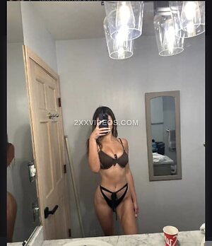 Autumn Spooner Nude Leaked Photo #2