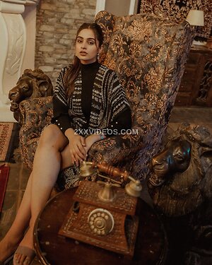 Ayesha Khan photo