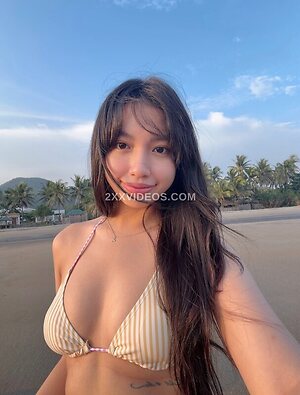 badbinch Nude Leaked Photo #4