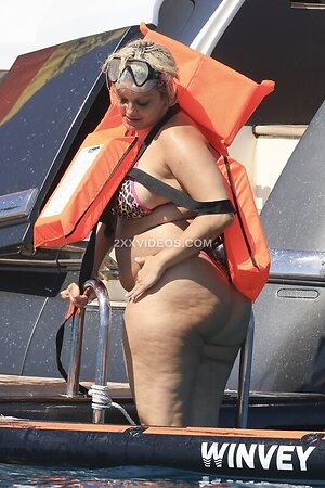 Bebe Rexha Nude Leaked Photo #18