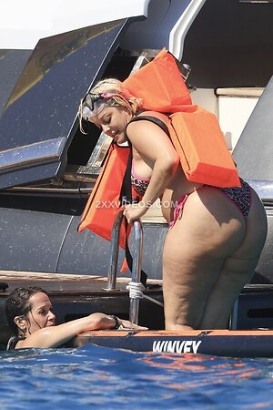 Bebe Rexha Nude Leaked Photo #21
