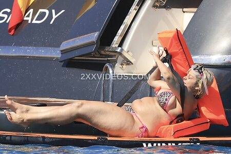Bebe Rexha Nude Leaked Photo #30