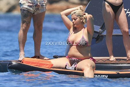 Bebe Rexha Nude Leaked Photo #36