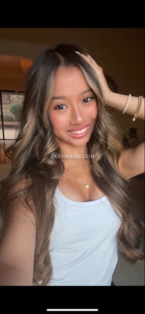 Bella Luu Nude Leaked Photo #7