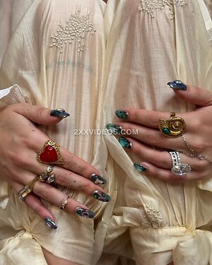 Bella Thorne photo