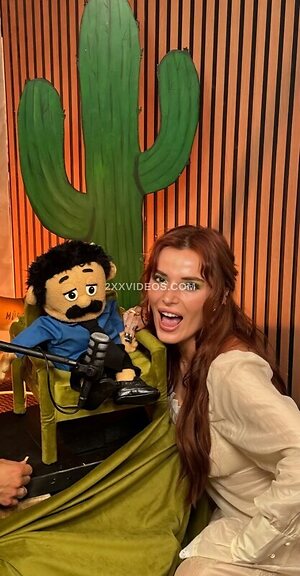 Bella Thorne photo