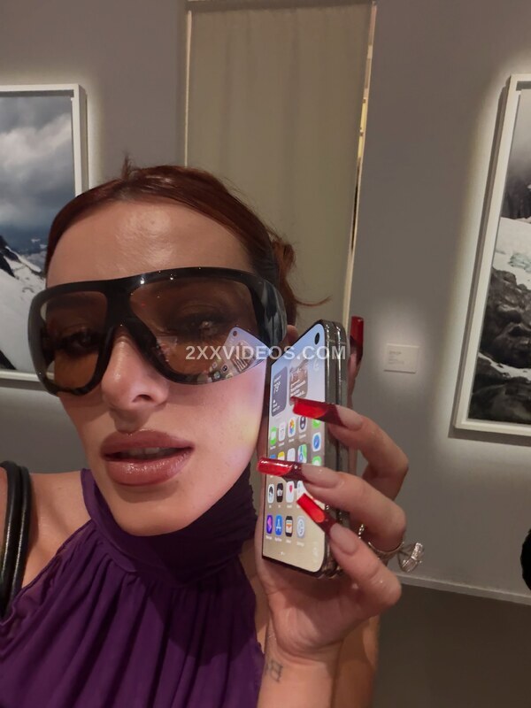 Bella Thorne photo