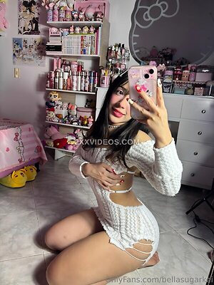 Bella Nude Leaked Photo #24
