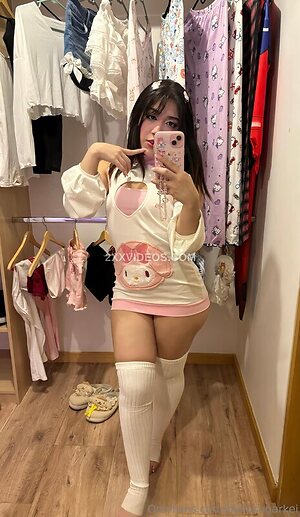 Bella Nude Leaked Photo #37