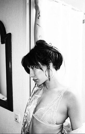 Berna Canbeldek photo