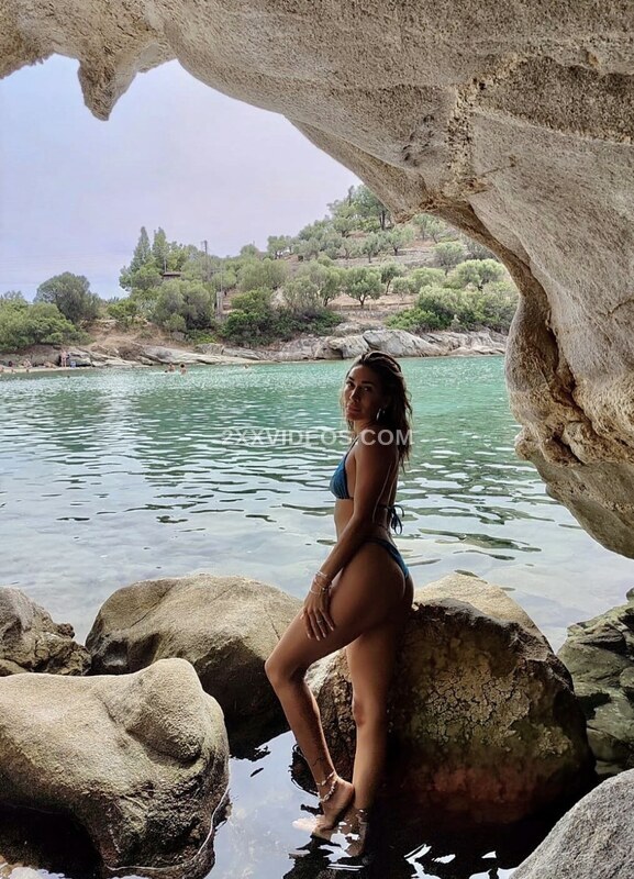 Berna Canbeldek photo