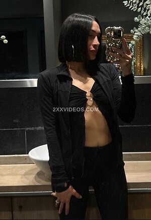 Berna Canbeldek photo
