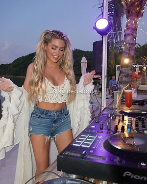Bianca Gascoigne Nude Leaked Photo #18