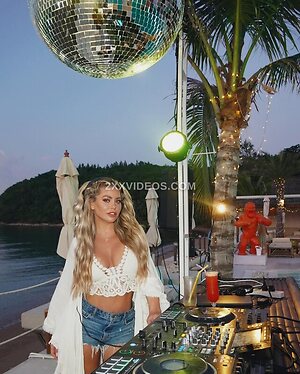 Bianca Gascoigne Nude Leaked Photo #19
