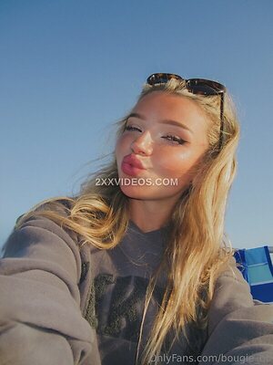 Brie Belle photo