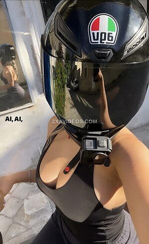 Busezy__ Nude Leaked Photo #2