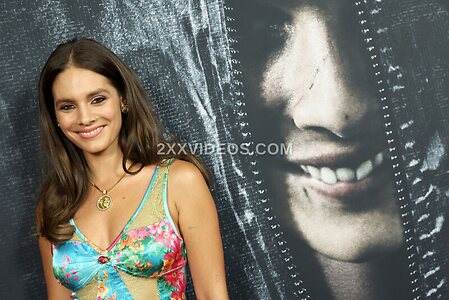 Caitlin Stasey Nude Leaked Photo #2