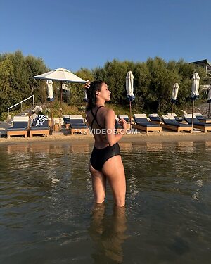 Camila Mendes photo