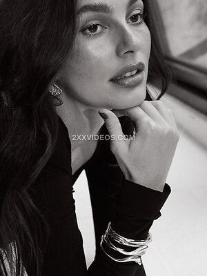 Camila Morrone photo