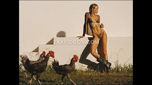 Candice Swanepoel photo