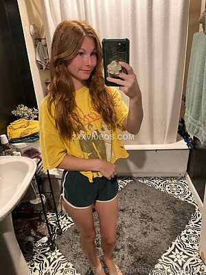 Carebearcarli Nude Leaked Photo #2