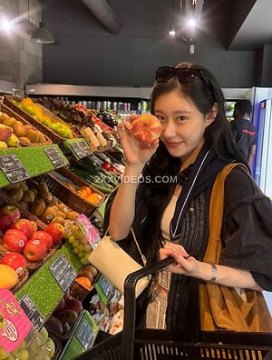 Chaeryeong photo